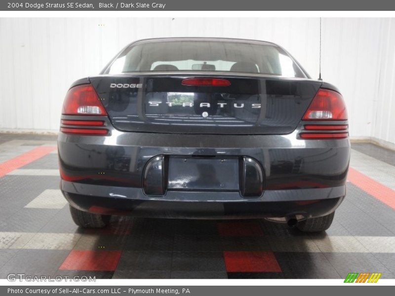 Black / Dark Slate Gray 2004 Dodge Stratus SE Sedan