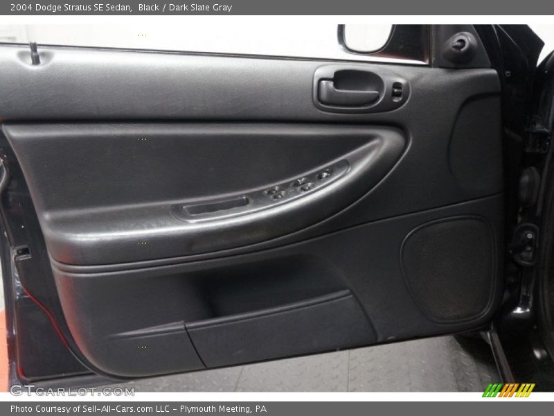 Black / Dark Slate Gray 2004 Dodge Stratus SE Sedan