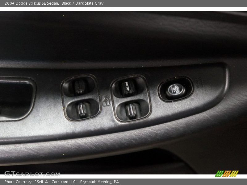 Black / Dark Slate Gray 2004 Dodge Stratus SE Sedan