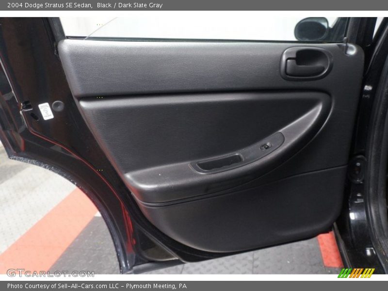 Black / Dark Slate Gray 2004 Dodge Stratus SE Sedan
