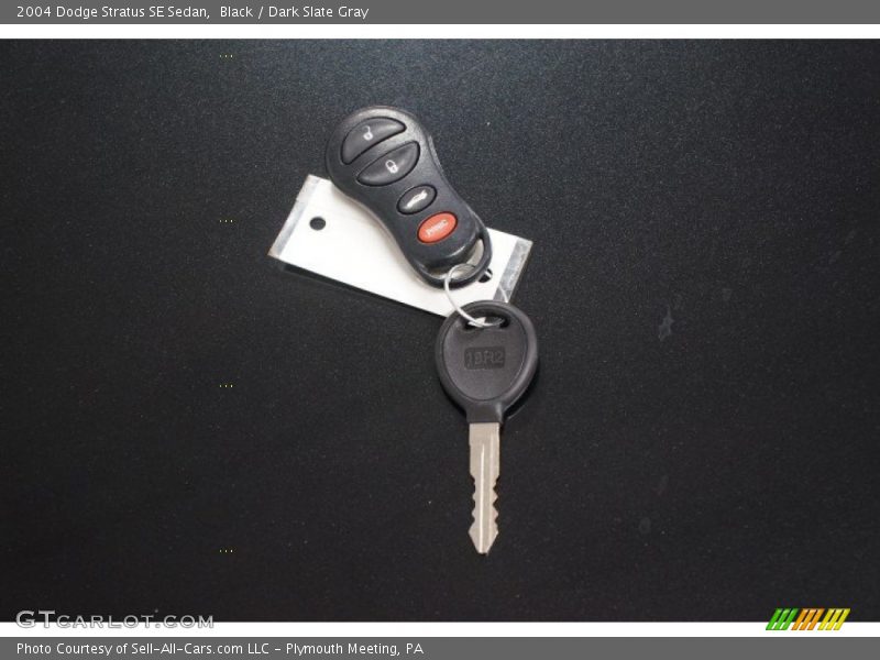 Black / Dark Slate Gray 2004 Dodge Stratus SE Sedan