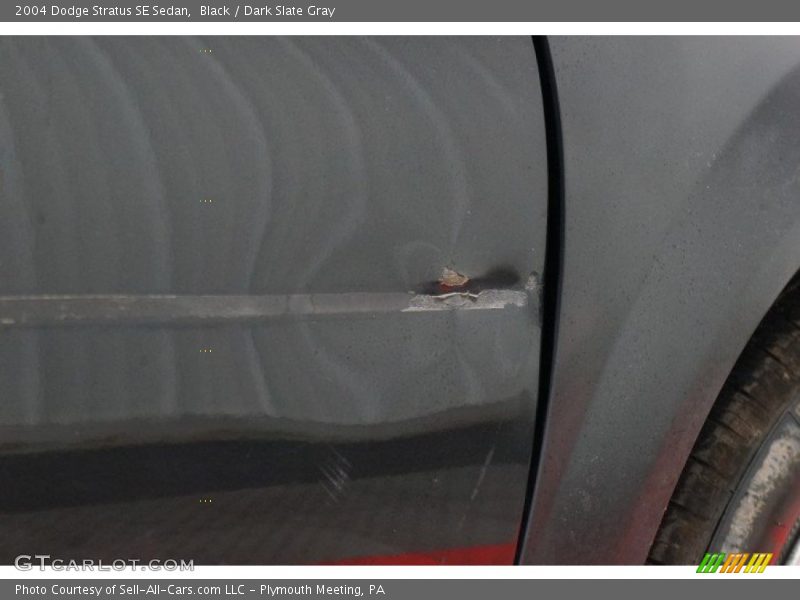 Black / Dark Slate Gray 2004 Dodge Stratus SE Sedan