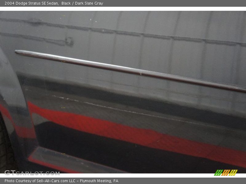 Black / Dark Slate Gray 2004 Dodge Stratus SE Sedan