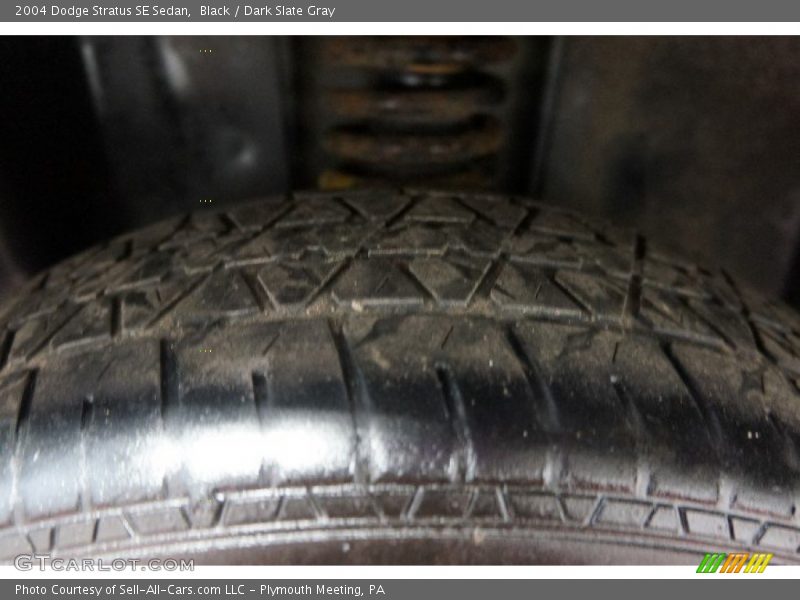 Black / Dark Slate Gray 2004 Dodge Stratus SE Sedan