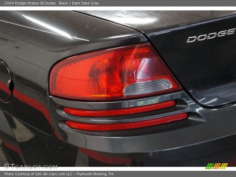 Black / Dark Slate Gray 2004 Dodge Stratus SE Sedan