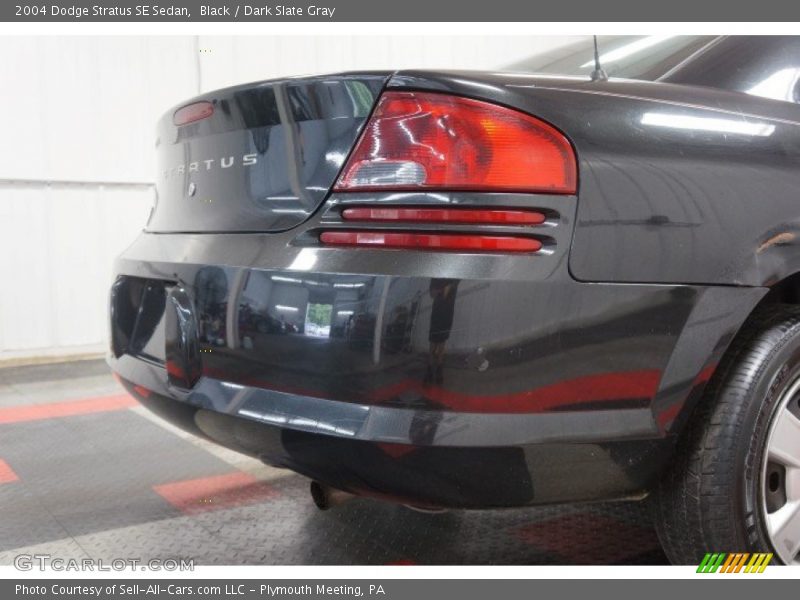 Black / Dark Slate Gray 2004 Dodge Stratus SE Sedan