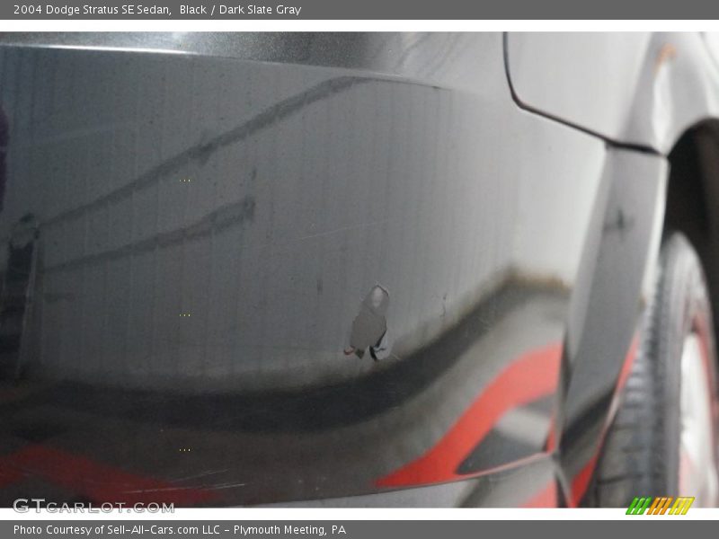 Black / Dark Slate Gray 2004 Dodge Stratus SE Sedan