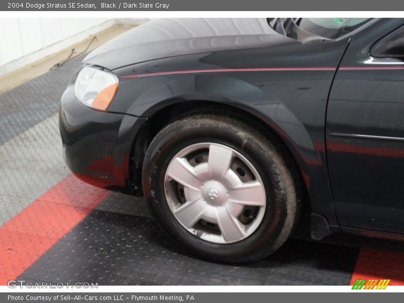 Black / Dark Slate Gray 2004 Dodge Stratus SE Sedan