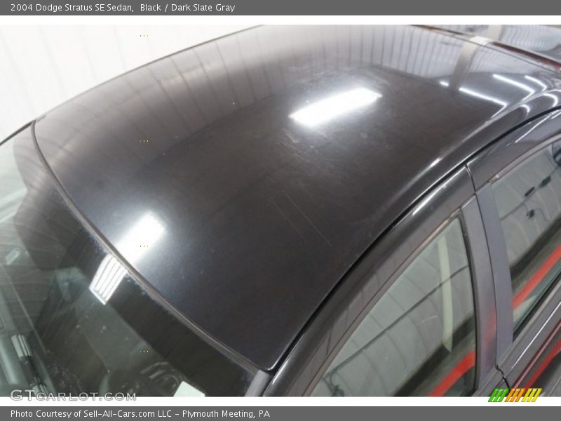 Black / Dark Slate Gray 2004 Dodge Stratus SE Sedan