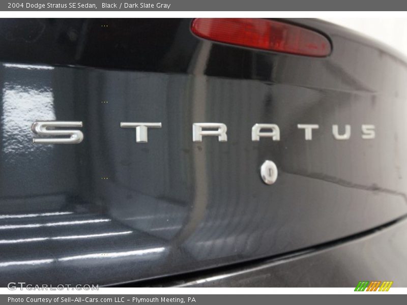 Black / Dark Slate Gray 2004 Dodge Stratus SE Sedan