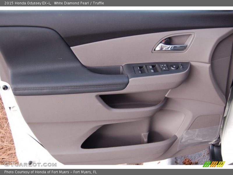 White Diamond Pearl / Truffle 2015 Honda Odyssey EX-L
