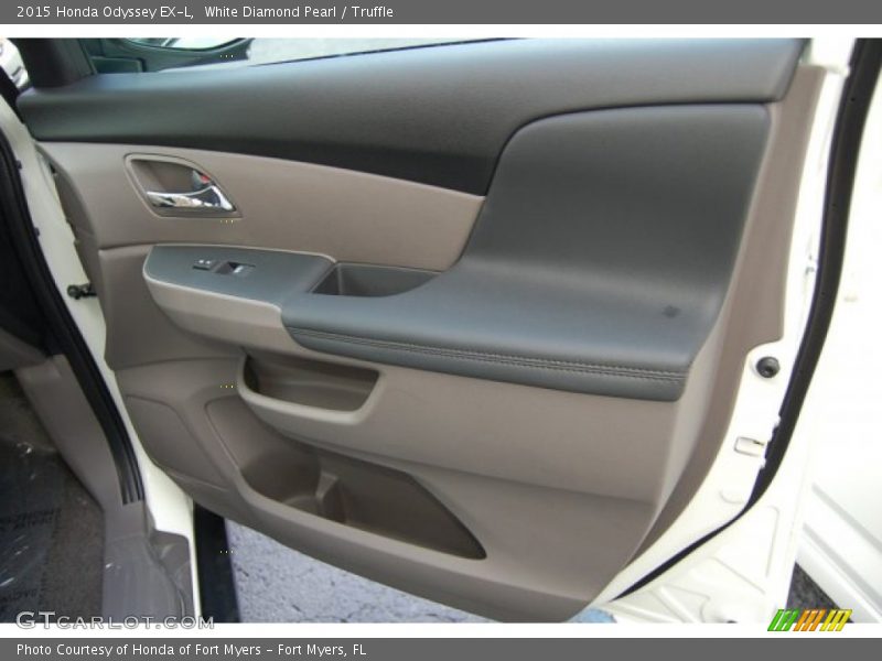 White Diamond Pearl / Truffle 2015 Honda Odyssey EX-L
