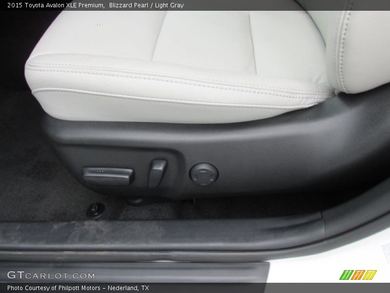 Blizzard Pearl / Light Gray 2015 Toyota Avalon XLE Premium