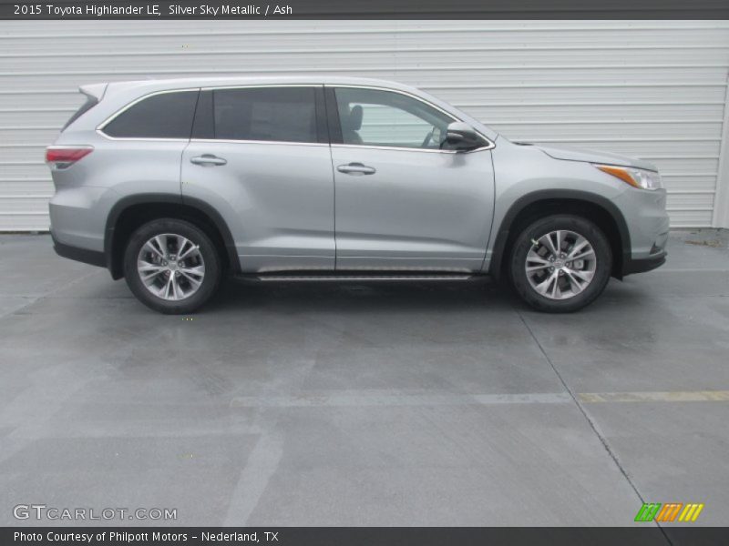 Silver Sky Metallic / Ash 2015 Toyota Highlander LE