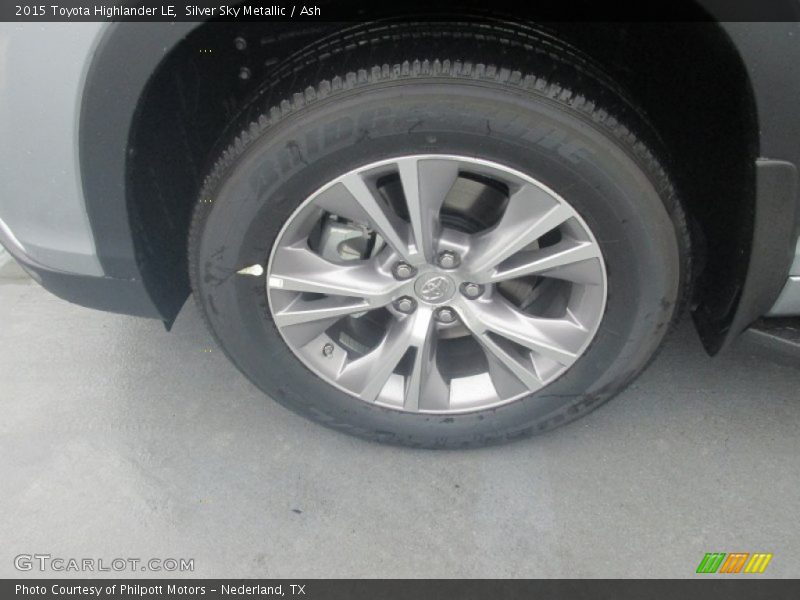 Silver Sky Metallic / Ash 2015 Toyota Highlander LE