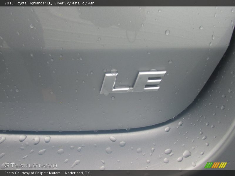 Silver Sky Metallic / Ash 2015 Toyota Highlander LE