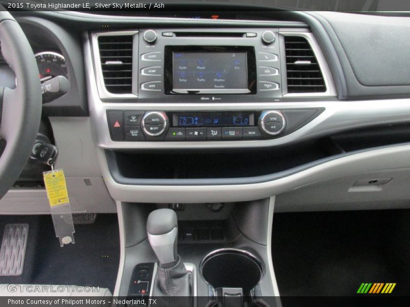 Silver Sky Metallic / Ash 2015 Toyota Highlander LE