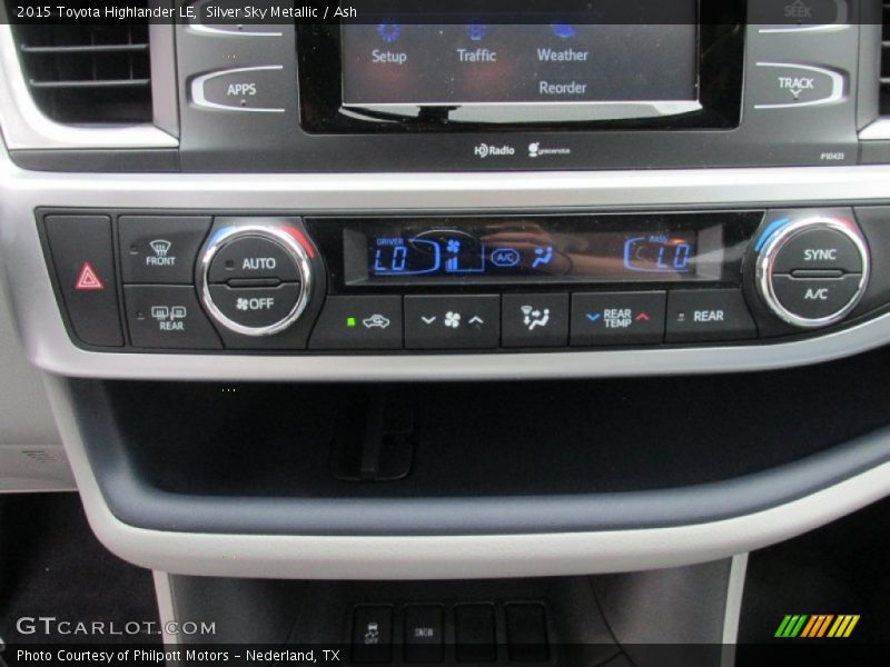 Silver Sky Metallic / Ash 2015 Toyota Highlander LE
