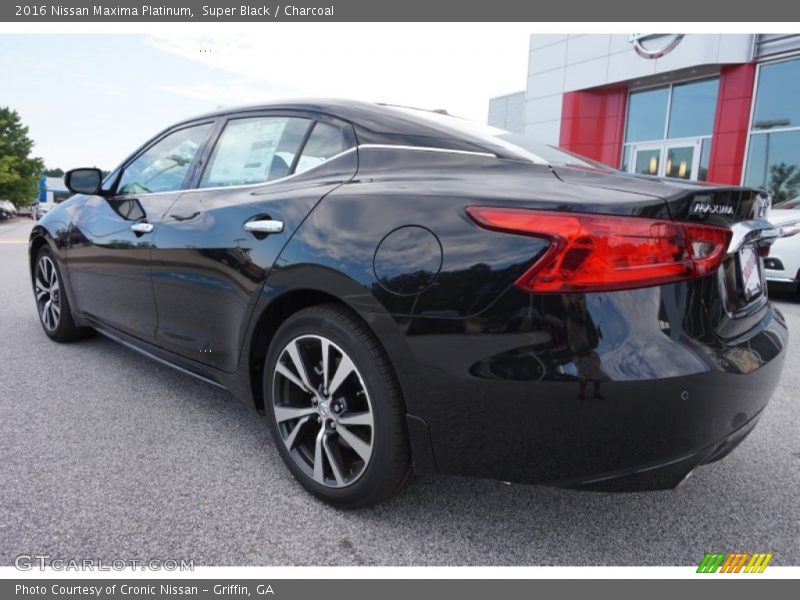 Super Black / Charcoal 2016 Nissan Maxima Platinum