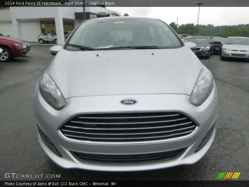 Ingot Silver / Charcoal Black 2014 Ford Fiesta SE Hatchback