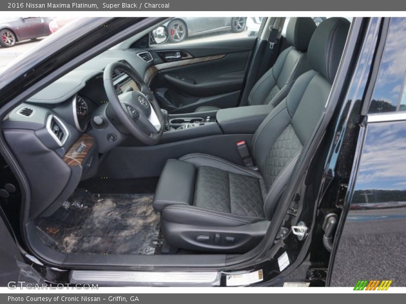  2016 Maxima Platinum Charcoal Interior