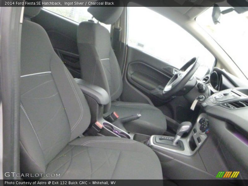 Ingot Silver / Charcoal Black 2014 Ford Fiesta SE Hatchback