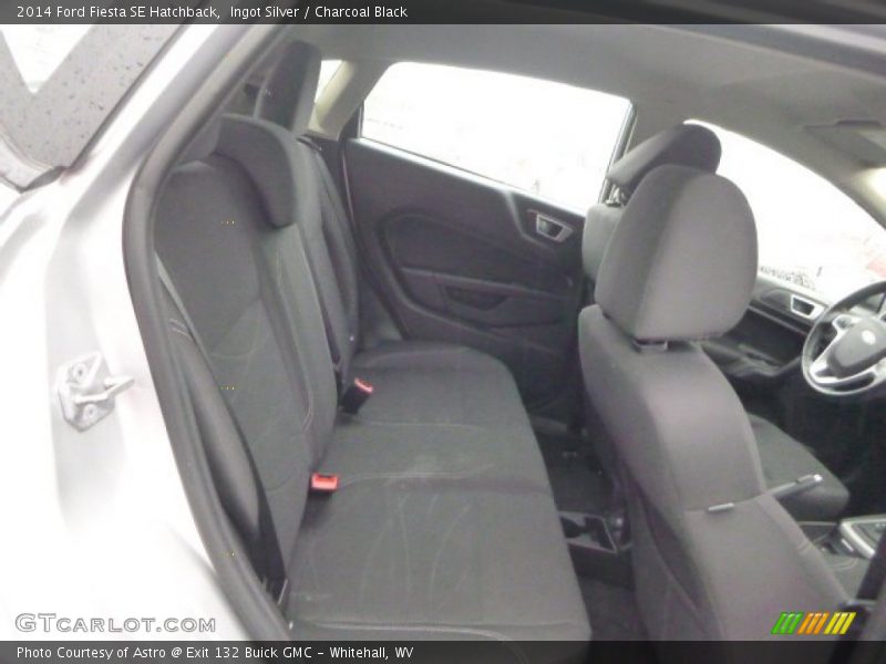 Ingot Silver / Charcoal Black 2014 Ford Fiesta SE Hatchback