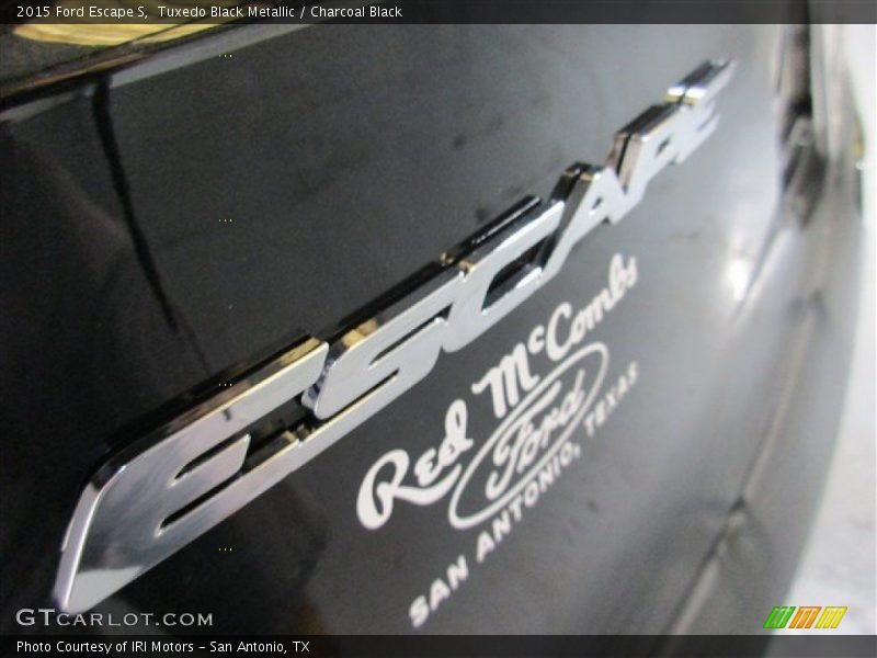 Tuxedo Black Metallic / Charcoal Black 2015 Ford Escape S
