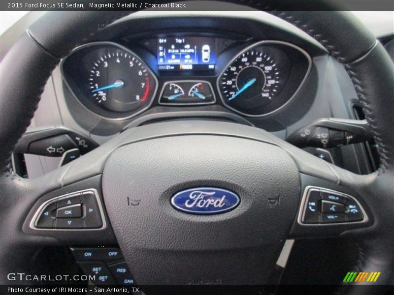 Magnetic Metallic / Charcoal Black 2015 Ford Focus SE Sedan