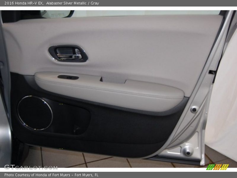 Alabaster Silver Metallic / Gray 2016 Honda HR-V EX
