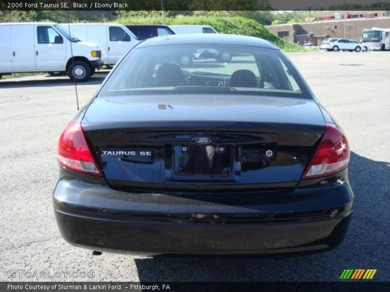 Black / Ebony Black 2006 Ford Taurus SE