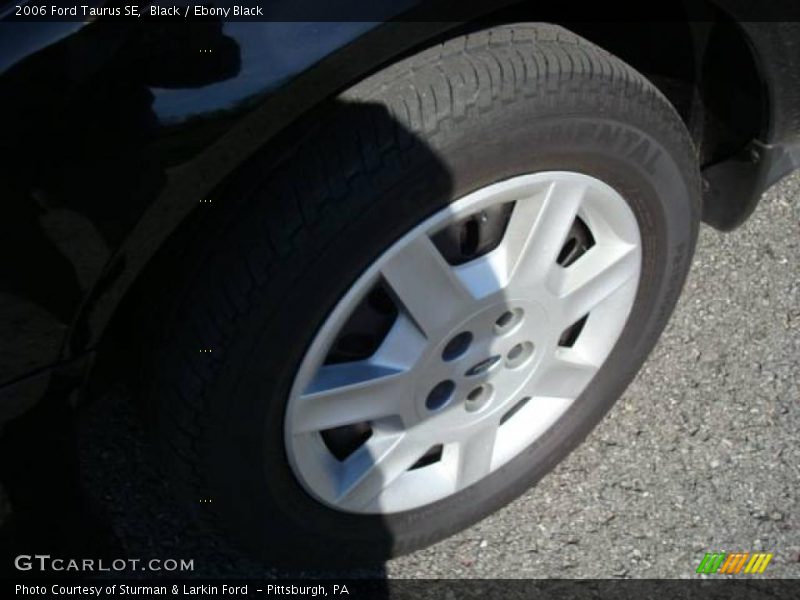 Black / Ebony Black 2006 Ford Taurus SE