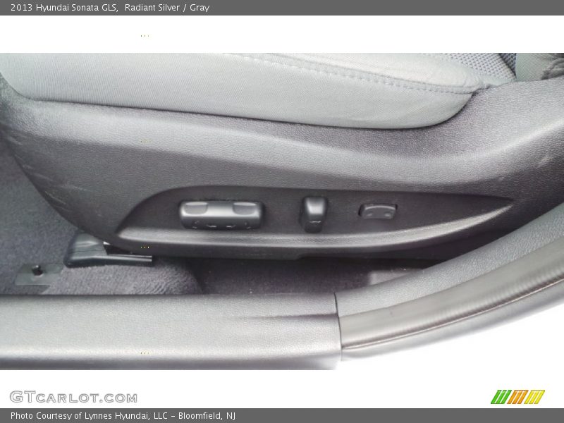 Radiant Silver / Gray 2013 Hyundai Sonata GLS