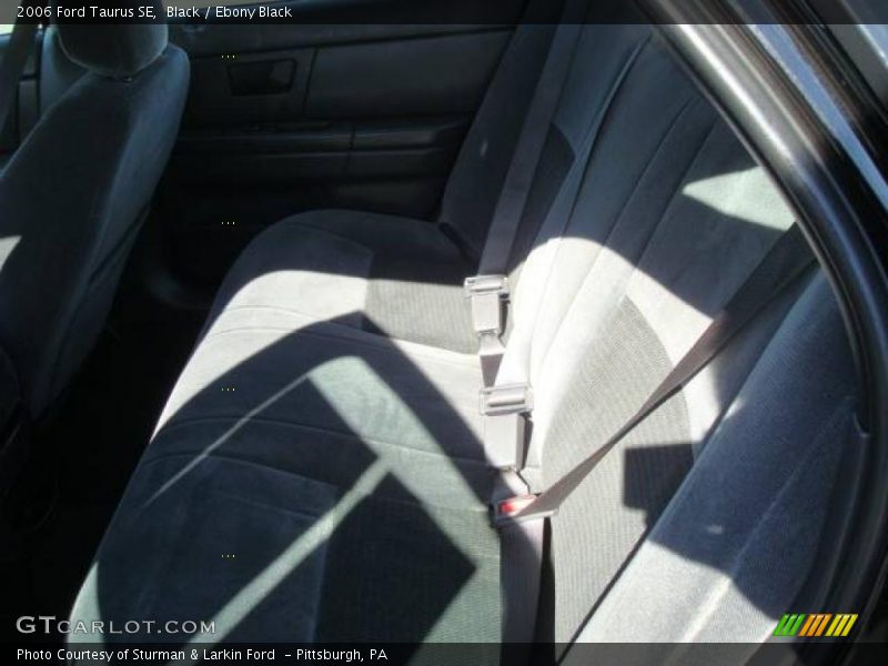 Black / Ebony Black 2006 Ford Taurus SE