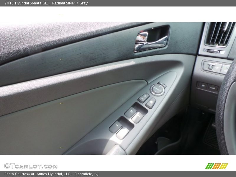 Radiant Silver / Gray 2013 Hyundai Sonata GLS