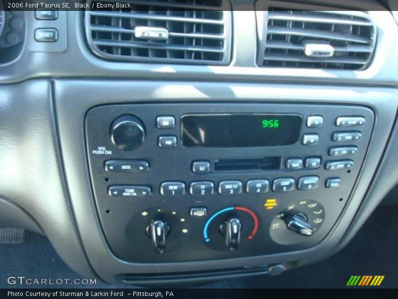 Black / Ebony Black 2006 Ford Taurus SE