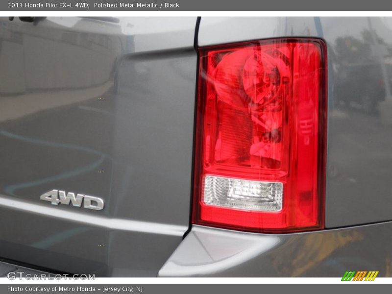 Polished Metal Metallic / Black 2013 Honda Pilot EX-L 4WD