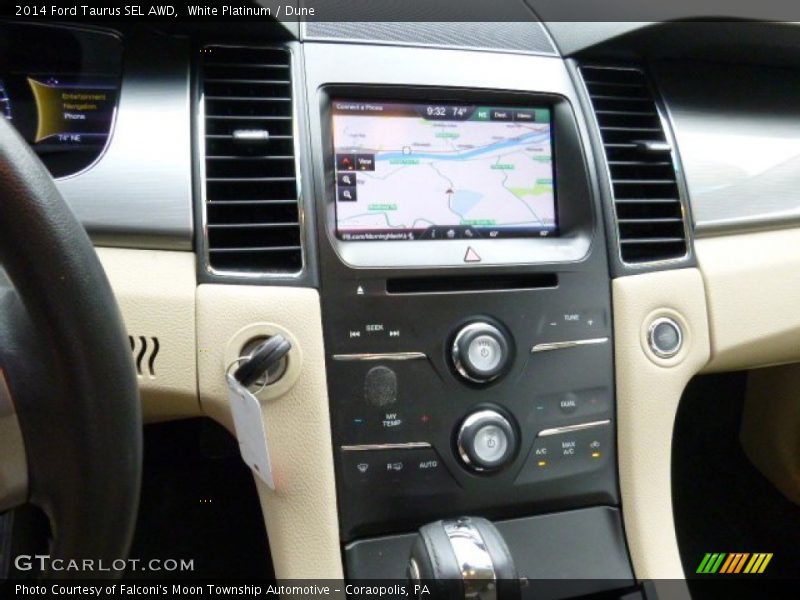 White Platinum / Dune 2014 Ford Taurus SEL AWD
