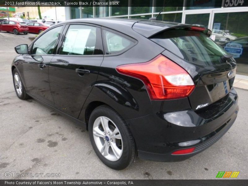 Tuxedo Black / Charcoal Black 2013 Ford Focus SE Hatchback