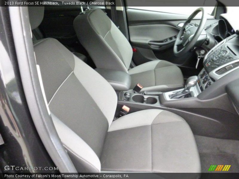 Tuxedo Black / Charcoal Black 2013 Ford Focus SE Hatchback