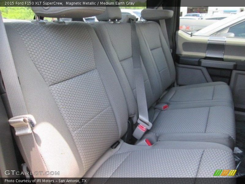 Magnetic Metallic / Medium Earth Gray 2015 Ford F150 XLT SuperCrew