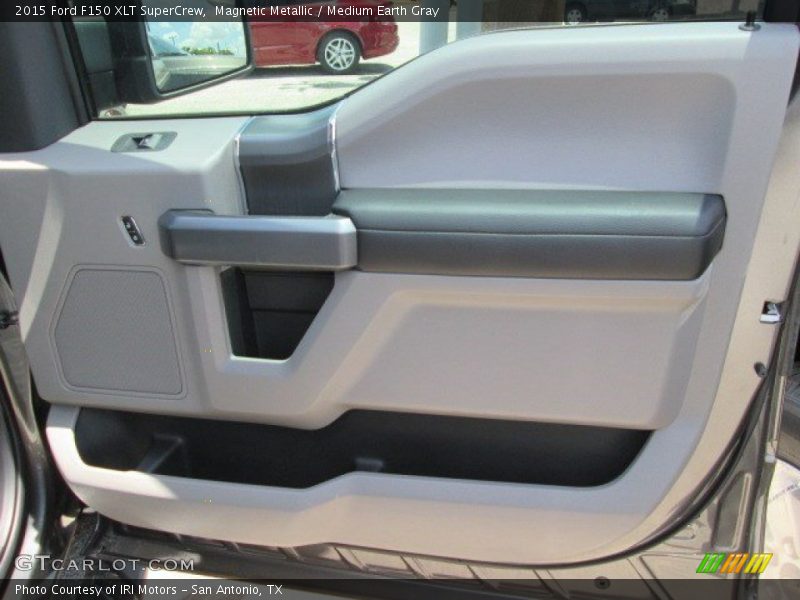 Magnetic Metallic / Medium Earth Gray 2015 Ford F150 XLT SuperCrew