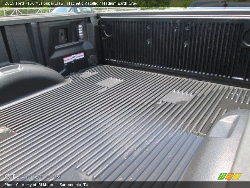 Magnetic Metallic / Medium Earth Gray 2015 Ford F150 XLT SuperCrew