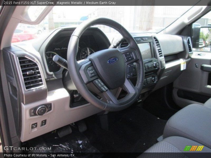 Magnetic Metallic / Medium Earth Gray 2015 Ford F150 XLT SuperCrew
