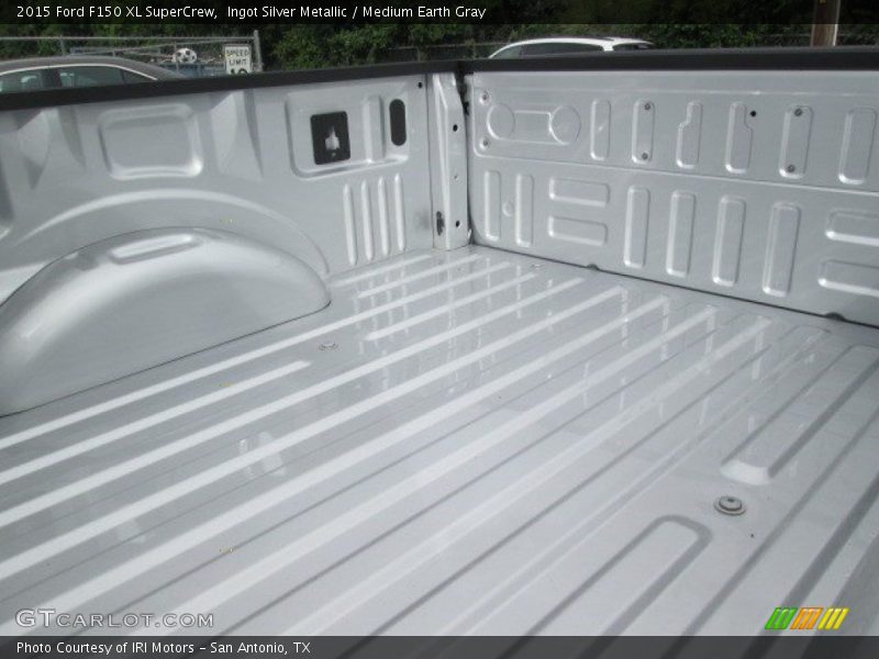 Ingot Silver Metallic / Medium Earth Gray 2015 Ford F150 XL SuperCrew