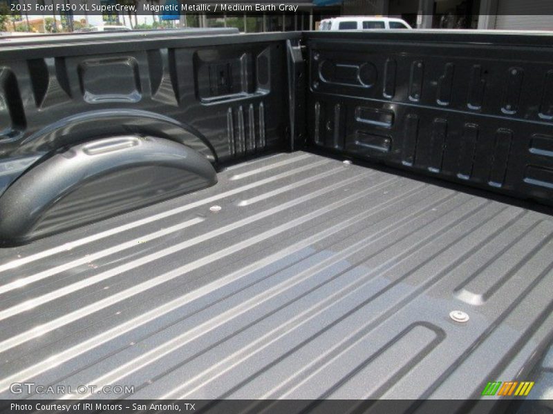 Magnetic Metallic / Medium Earth Gray 2015 Ford F150 XL SuperCrew