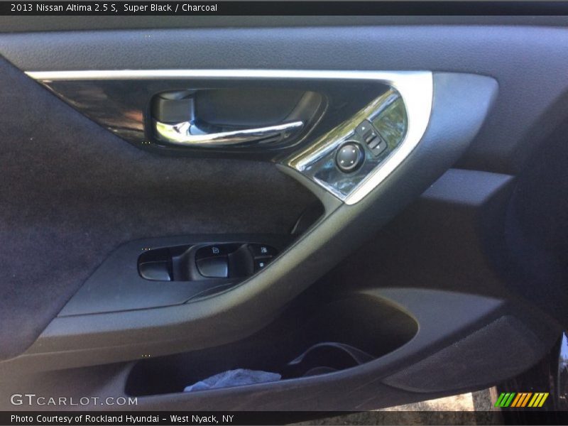 Super Black / Charcoal 2013 Nissan Altima 2.5 S