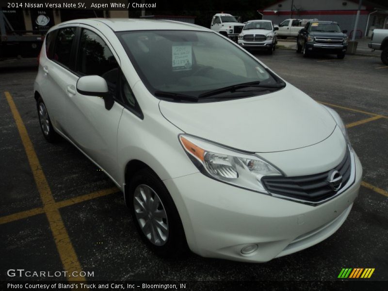 Aspen White / Charcoal 2014 Nissan Versa Note SV