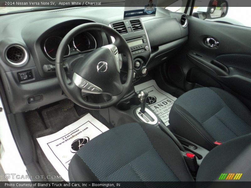 Aspen White / Charcoal 2014 Nissan Versa Note SV