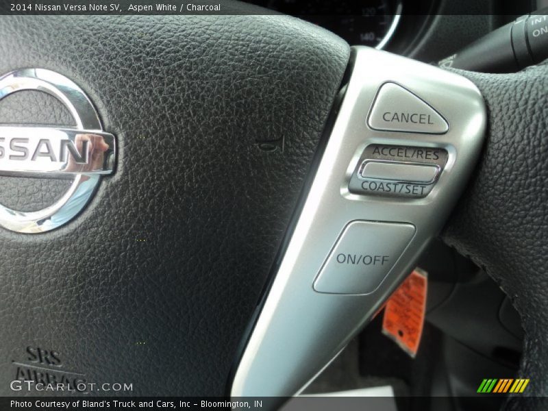 Aspen White / Charcoal 2014 Nissan Versa Note SV